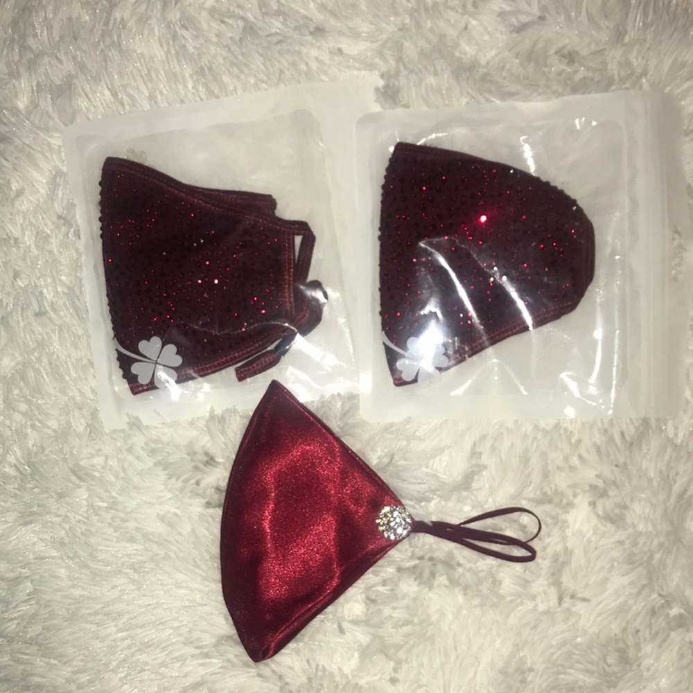 Burgundy Facemask